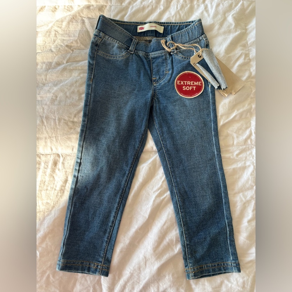 New Levis jean leggings toddler 2T girls 
New with tags